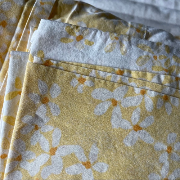 Martha Stewart Collection 100% Cotton Yellow & White Floral Bedding WPL8046 - Picture 2 of 5
